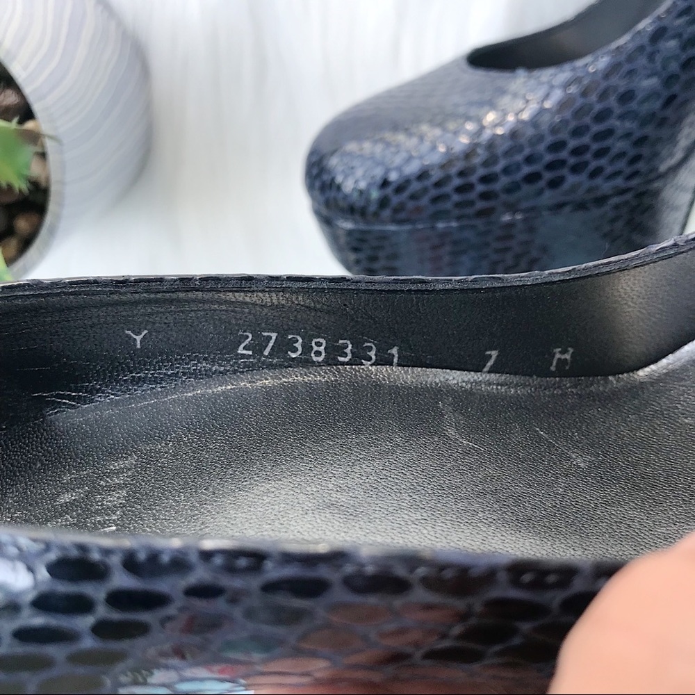 Stuart Weitzman Blue Snakeskin Studded Heels - Picture 8 of 8